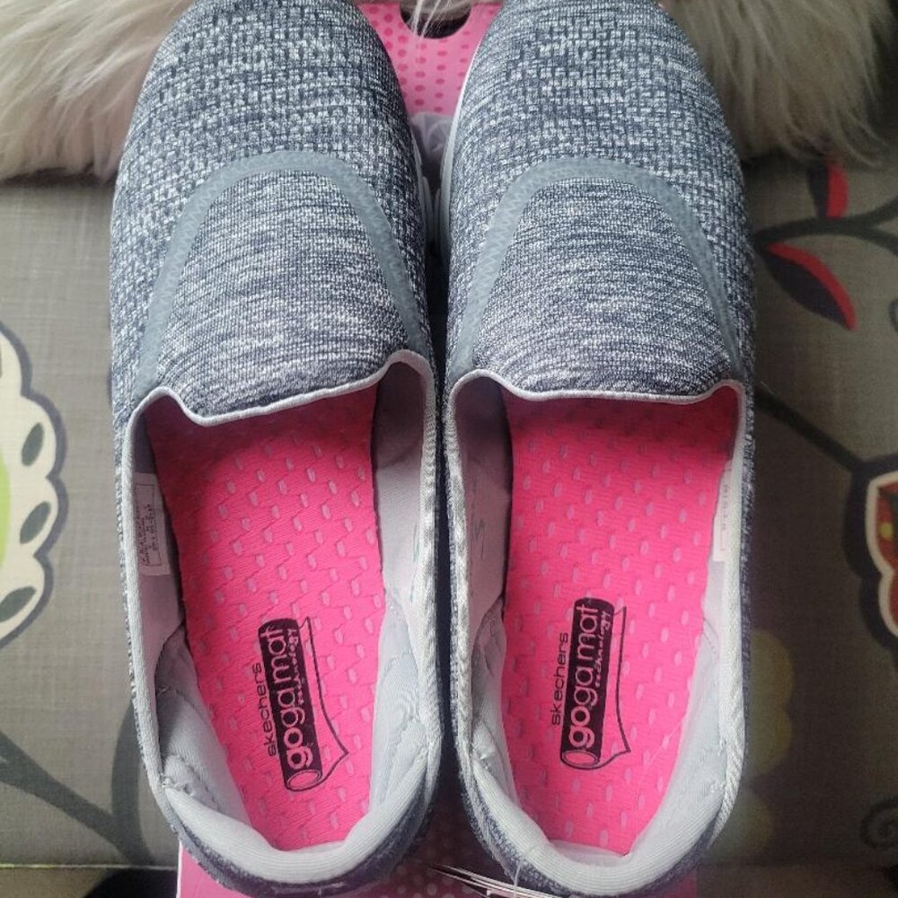 NWT Skechers Performance Women's Go Walk 3 Slip-On Shoe - Gray - Size 7.5
